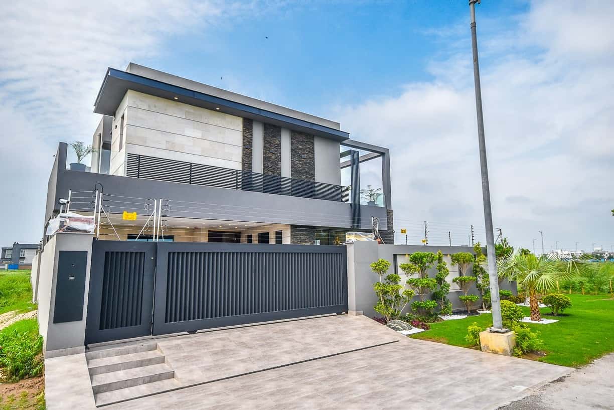 Brand New 1 Kanal (20 Marla) House for Sale in DHA Phase 7 – Servant House