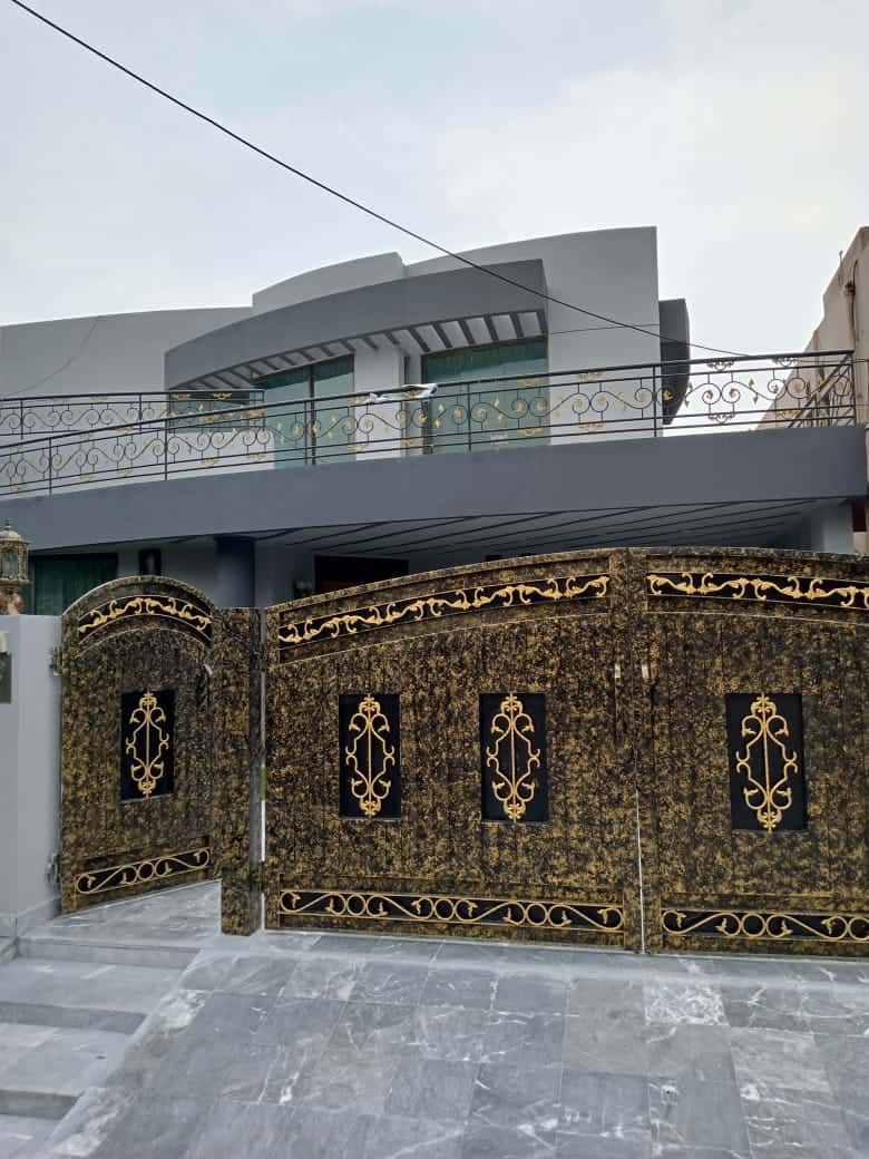 20 Marla Used House for Sale in DHA Phase 4 Lahore