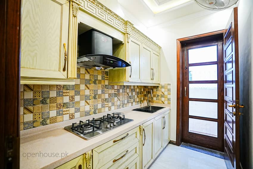 1 Kanal Semi-Furnished with Basement House For sale in DHA Lahore | OH-0017 10