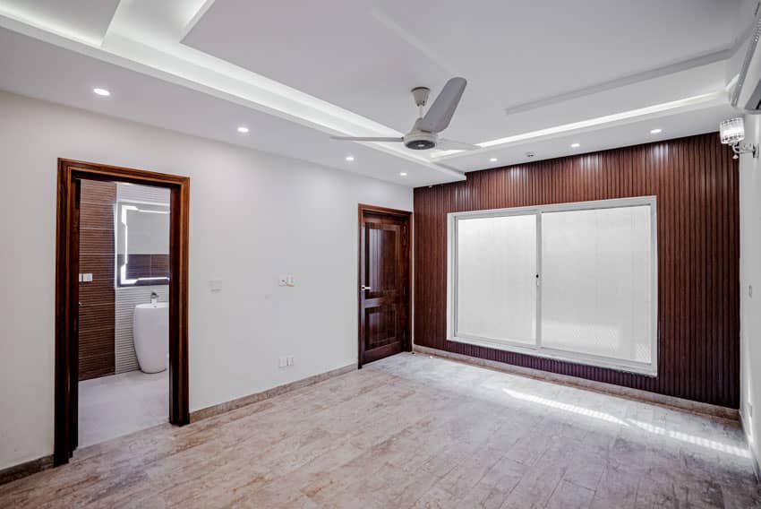 1 Kanal Un-Furnished House with Basement For sale in DHA Lahore | OH-0031 28