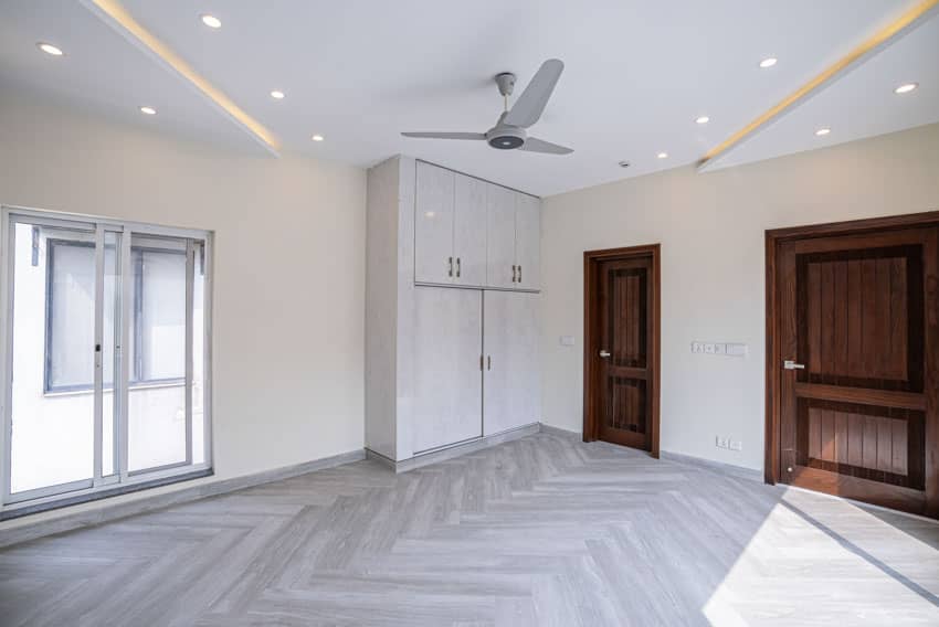 1 Kanal Un-Furnished House with Basement For sale in DHA Lahore | OH-0031 45