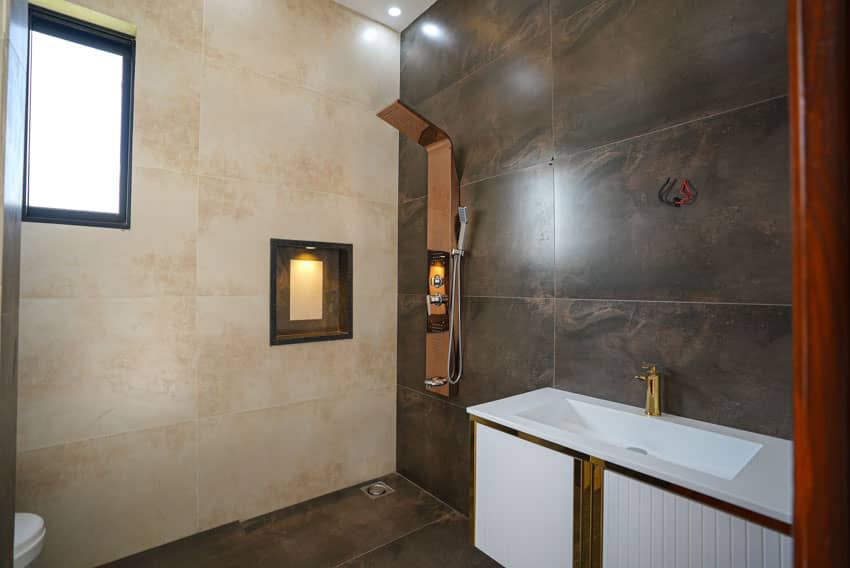 5 Marla Un-Furnished House For sale in DHA Lahore | OH-0032 19