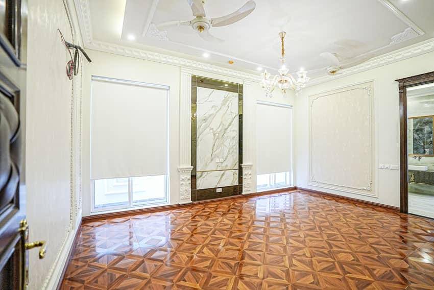 1 Kanal Un-Furnished House For sale in DHA Lahore | OH-0033 10