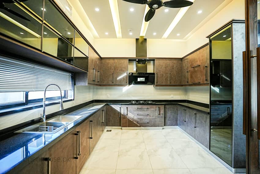 1 Kanal Semi-Furnished House For sale in DHA Lahore | OH-0037 9