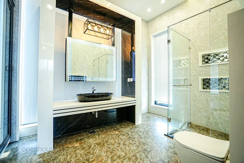 1 Kanal Semi-Furnished House For sale in DHA Lahore | OH-0037 27