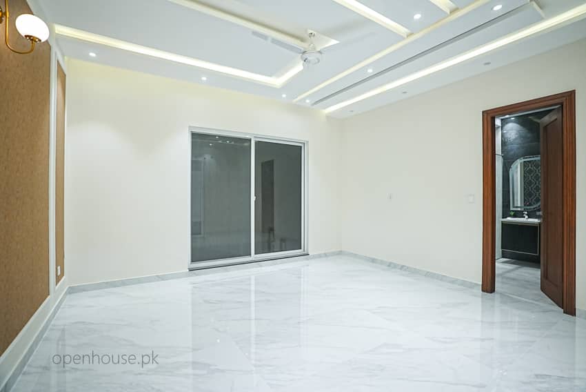 1 Kanal Semi-Furnished House with Basement & Home Cinema For sale in DHA Lahore | OH-0039 35