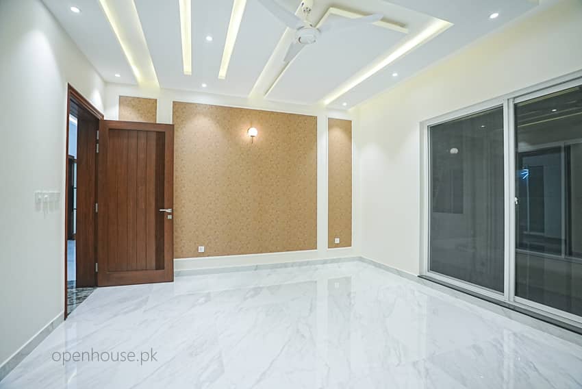 1 Kanal Semi-Furnished House with Basement & Home Cinema For sale in DHA Lahore | OH-0039 36