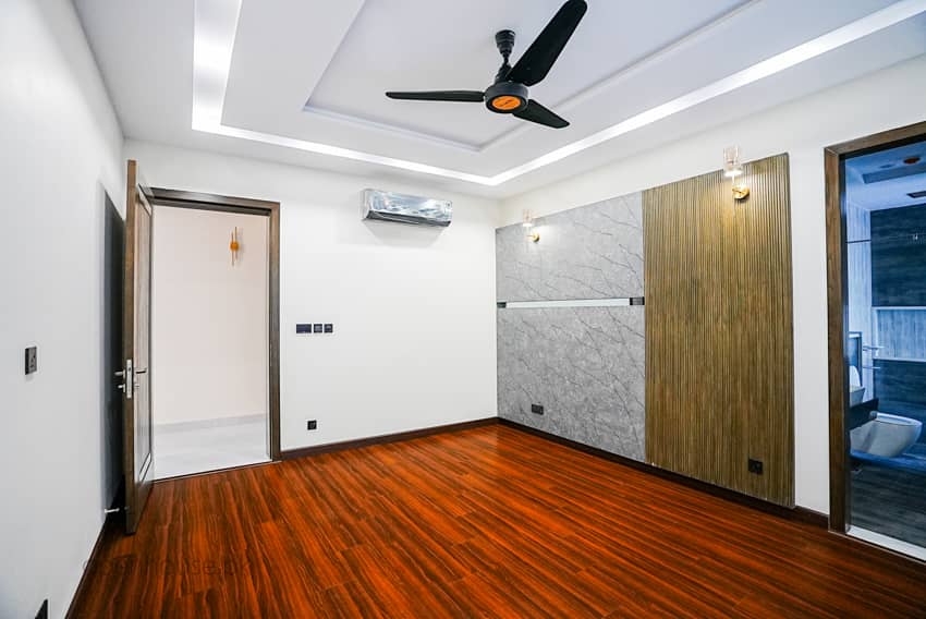 1 Kanal Semi-Furnished House For sale in DHA Lahore | OH-0040 12