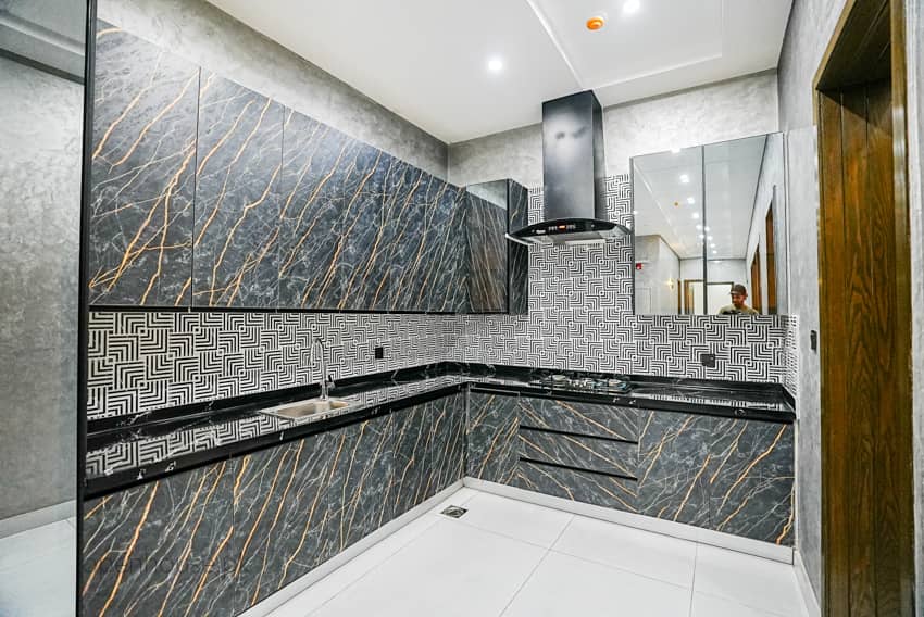 1 Kanal Semi-Furnished House For sale in DHA Lahore | OH-0040 22