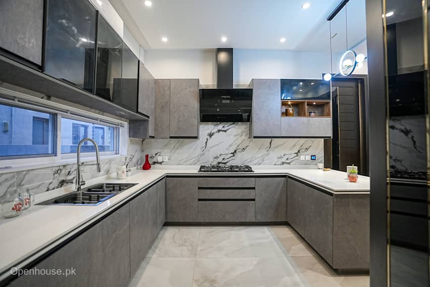 1 Kanal Furnished House with Basement & Cinema For sale in DHA Lahore | OH-0044 16