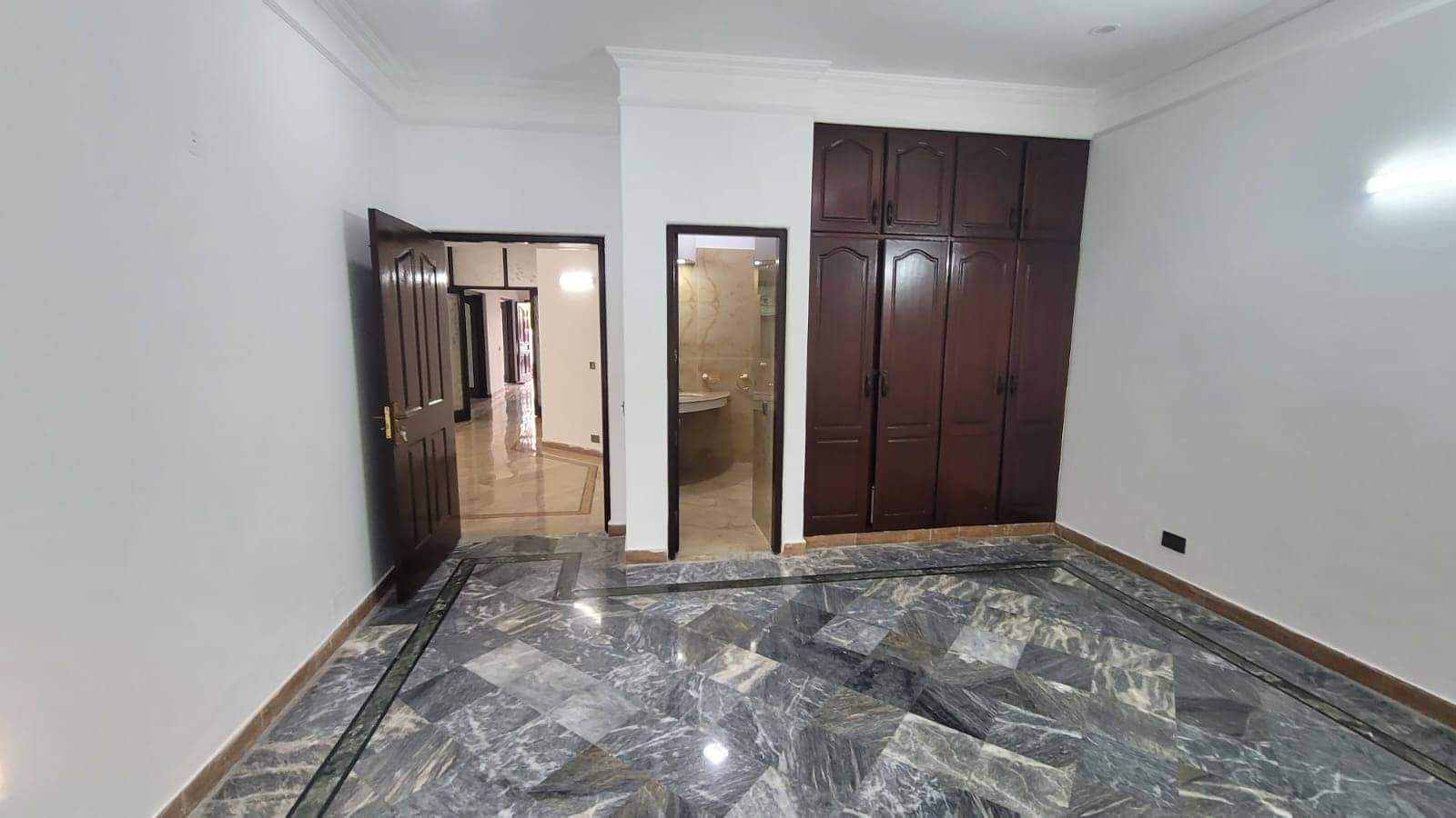 1 Kanal Used House For sale in DHA Lahore | OH-0048 7