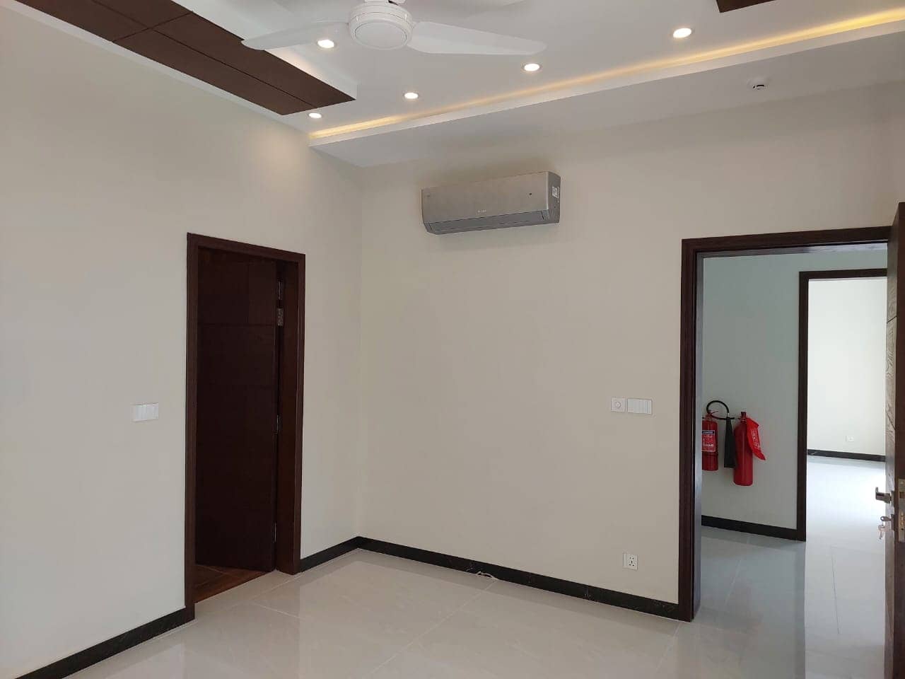 [VERIFIED] Elegant 1 Kanal Semi-Furnished Home for Sale – DHA Phase 7, Lahore 17