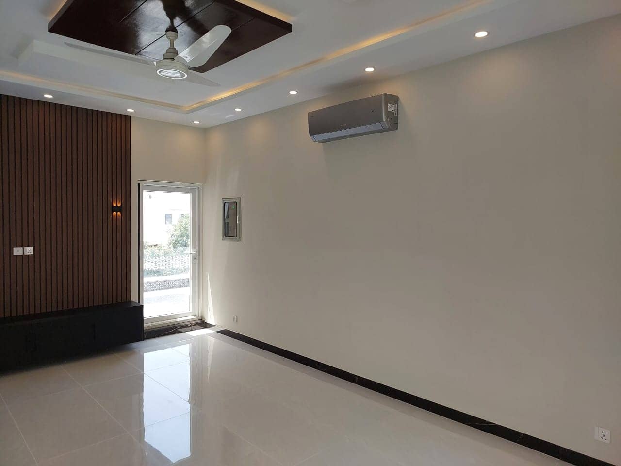 [VERIFIED] Elegant 1 Kanal Semi-Furnished Home for Sale – DHA Phase 7, Lahore 21