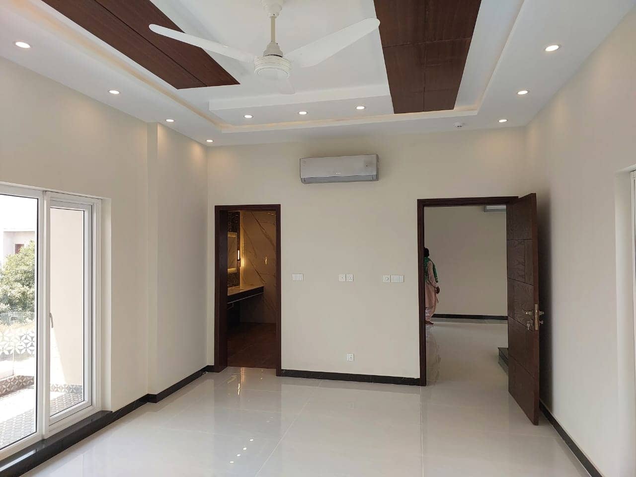 [VERIFIED] Elegant 1 Kanal Semi-Furnished Home for Sale – DHA Phase 7, Lahore 39