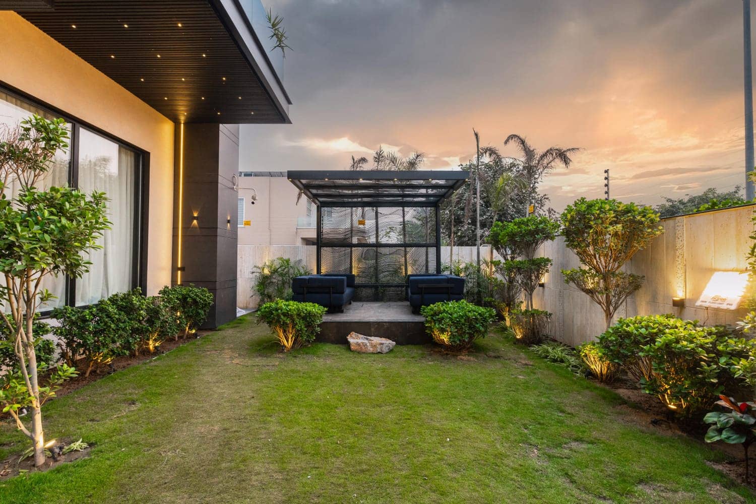 [VERIFIED] Ultra-Luxury 2 Kanal Fully Furnished House with Cinema – DHA Phase 6, Lahore 7