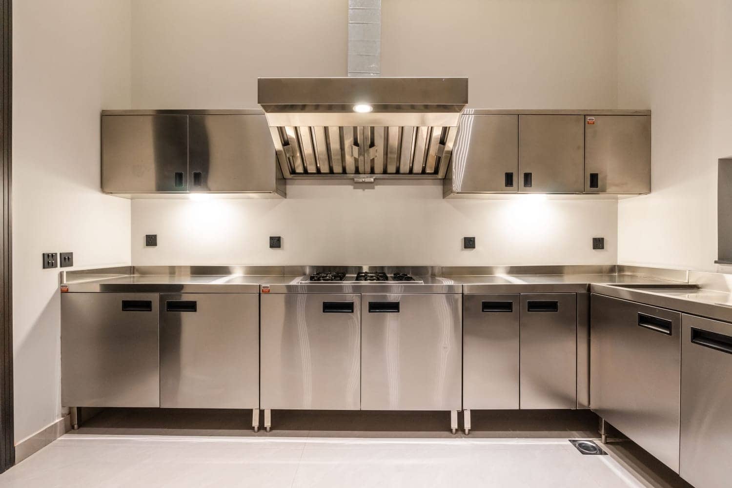 [VERIFIED] Ultra-Luxury 2 Kanal Fully Furnished House with Cinema – DHA Phase 6, Lahore 24