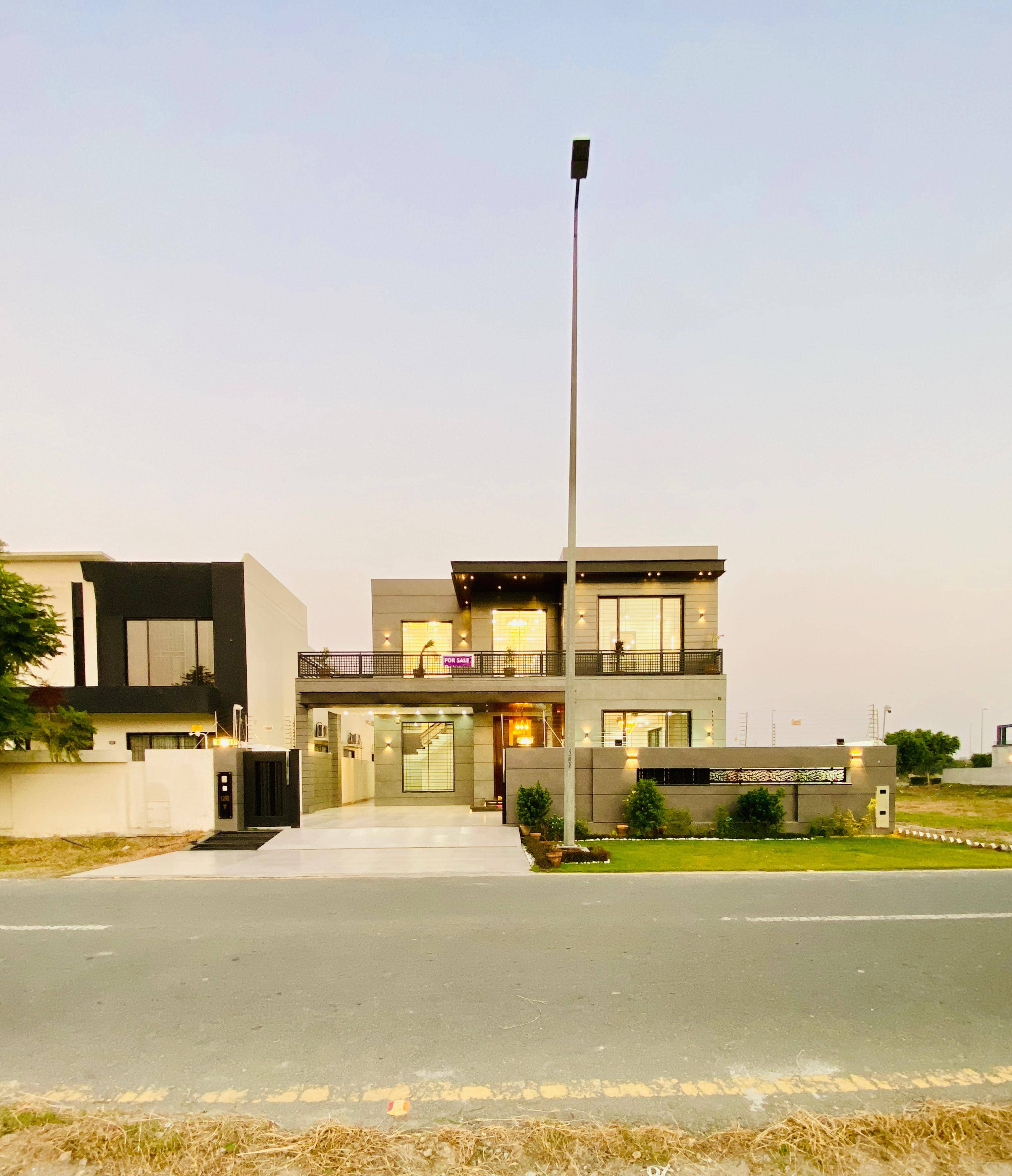 [VERIFIED] Spacious 1 Kanal Semi-Furnished Home – DHA Phase 7, Lahore 2