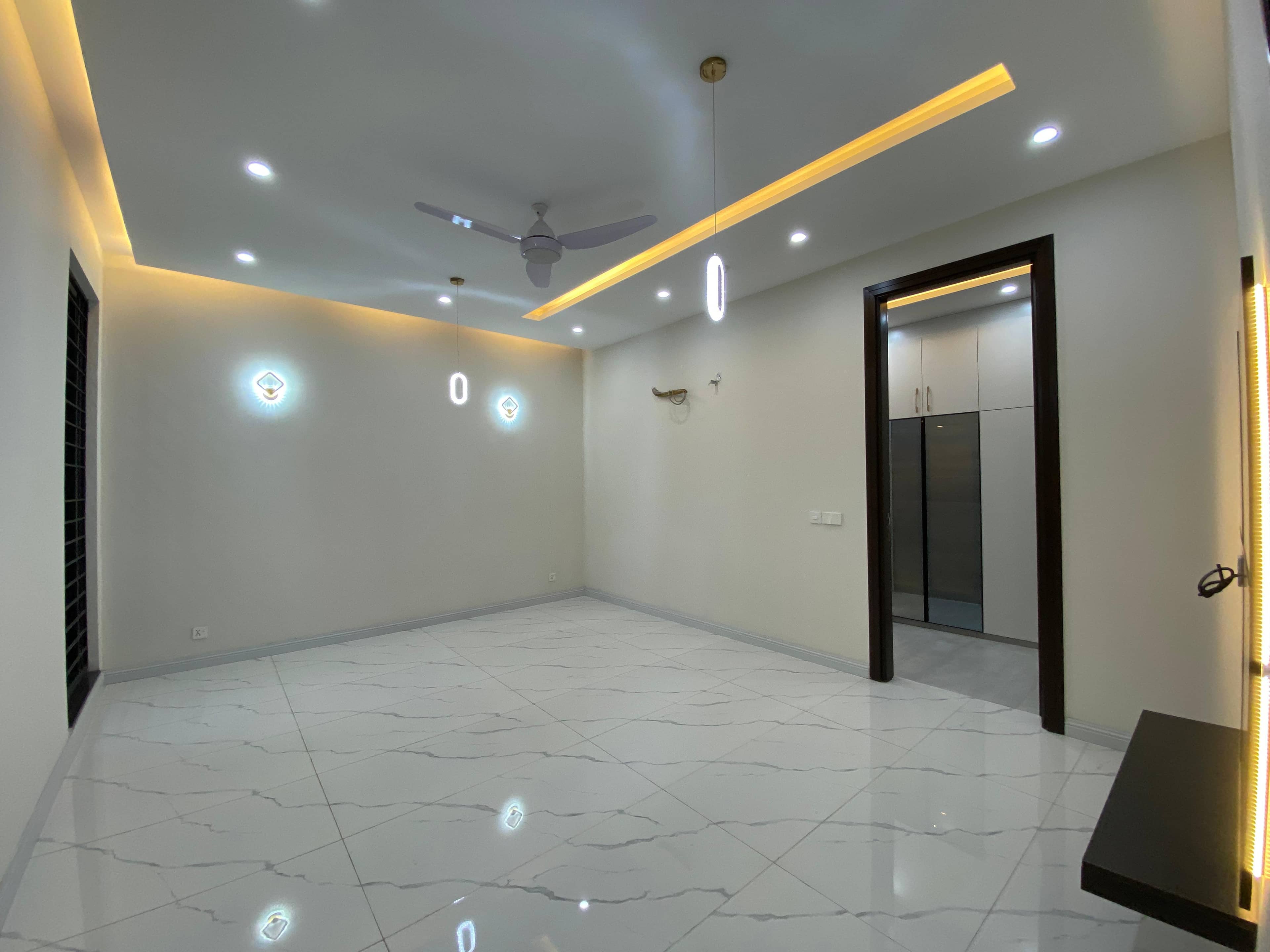 [VERIFIED] Spacious 1 Kanal Semi-Furnished Home – DHA Phase 7, Lahore 25
