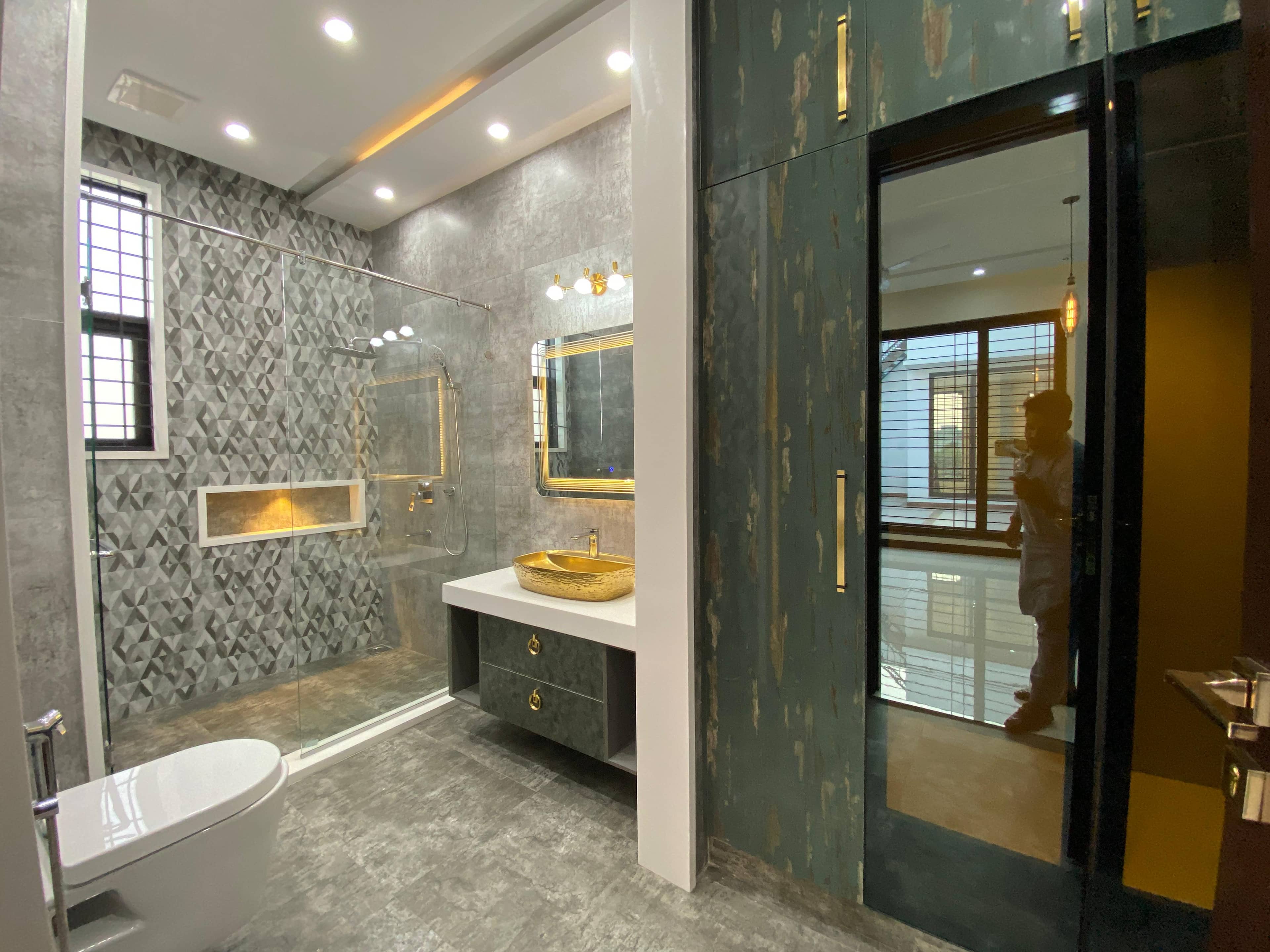 [VERIFIED] Spacious 1 Kanal Semi-Furnished Home – DHA Phase 7, Lahore 39