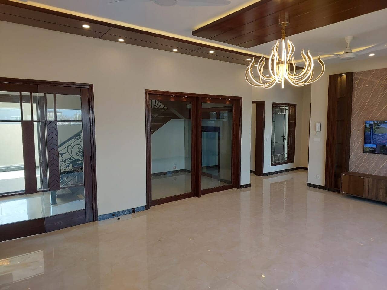 [VERIFIED] 1 Kanal Semi-Furnished Modern Home – DHA Phase 7, Lahore 19