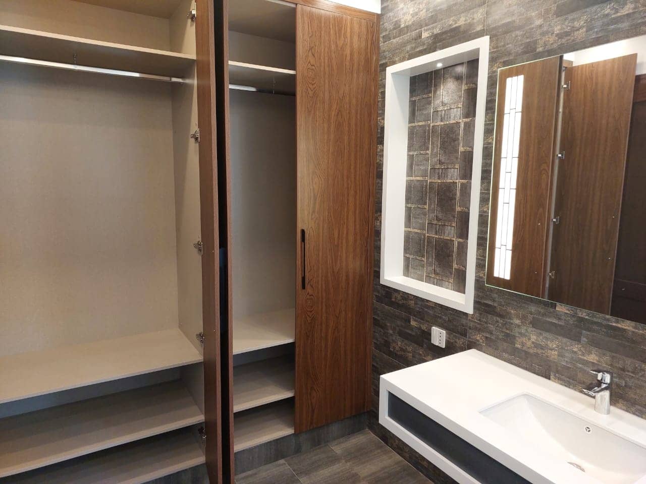 [VERIFIED] 1 Kanal Semi-Furnished Modern Home – DHA Phase 7, Lahore 21