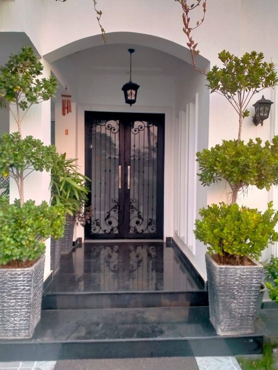 20 Marla Used House for Sale in DHA Phase 8 Lahore – 2 Side Open with Basement 51