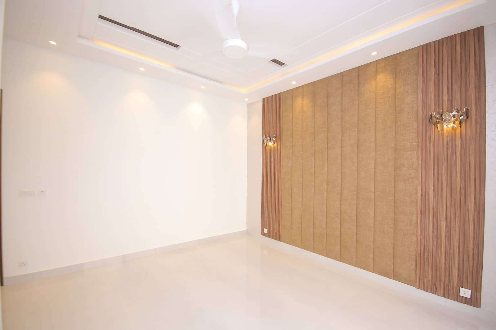 10 Marla Brand New House for Sale in DHA Phase 5 Lahore – Full Basement & 5 Bedroom 24