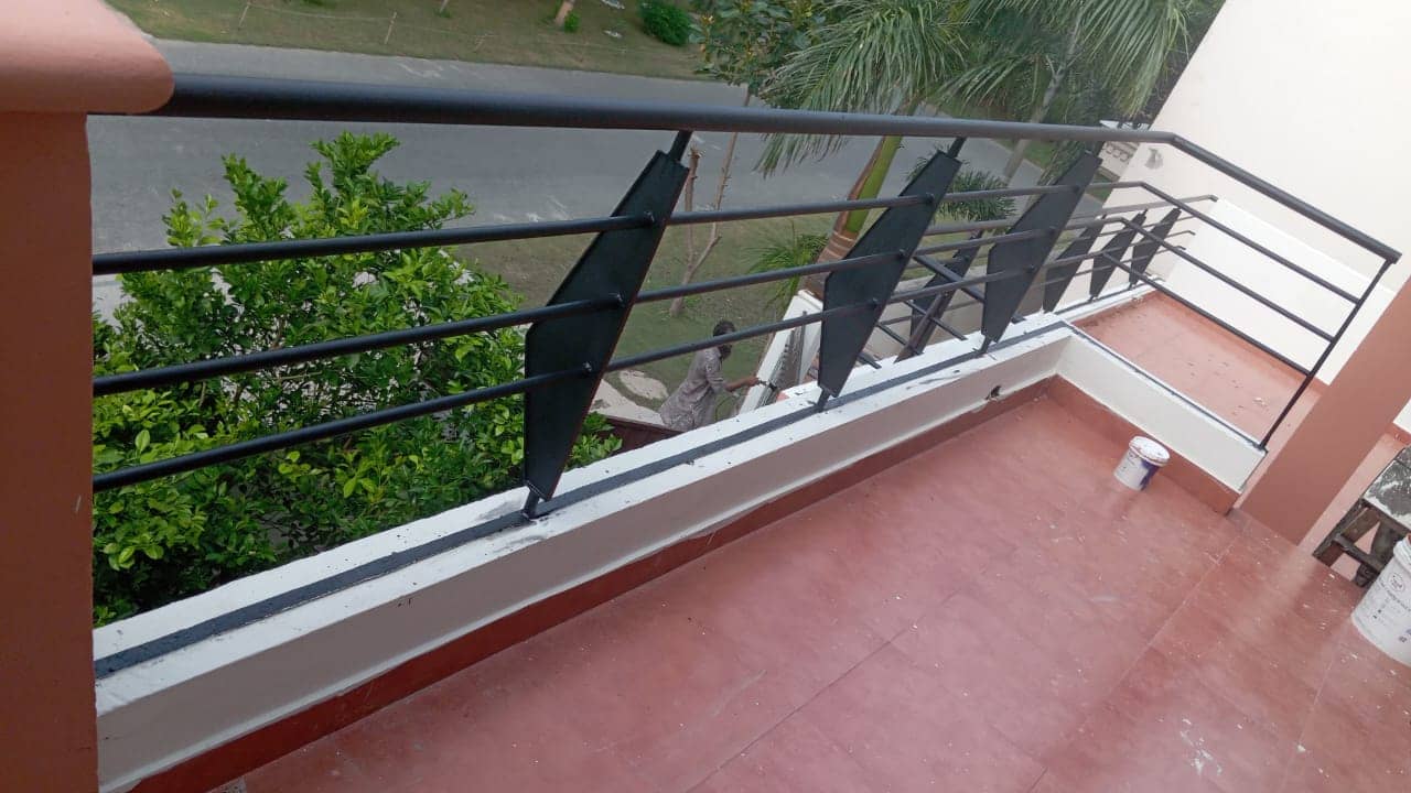 10 Marla Old House with Basement for Sale in DHA Phase 5 Lahore 6