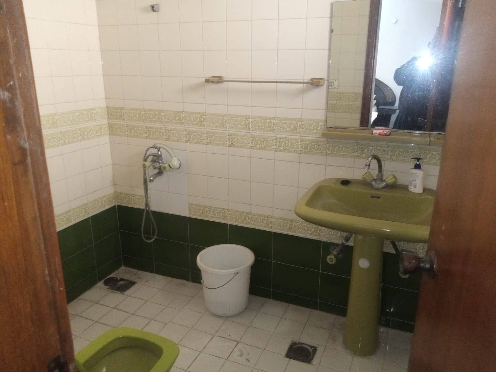 17 Marla Old House for Sale in DHA Phase 1 Lahore 2