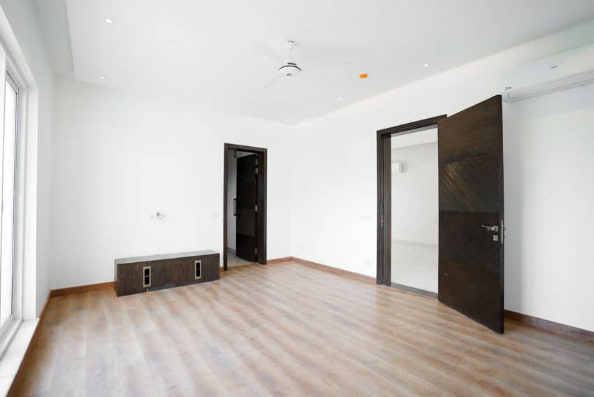 1 Kanal Semi-Furnished House For sale in DHA Lahore | OH-0026 8