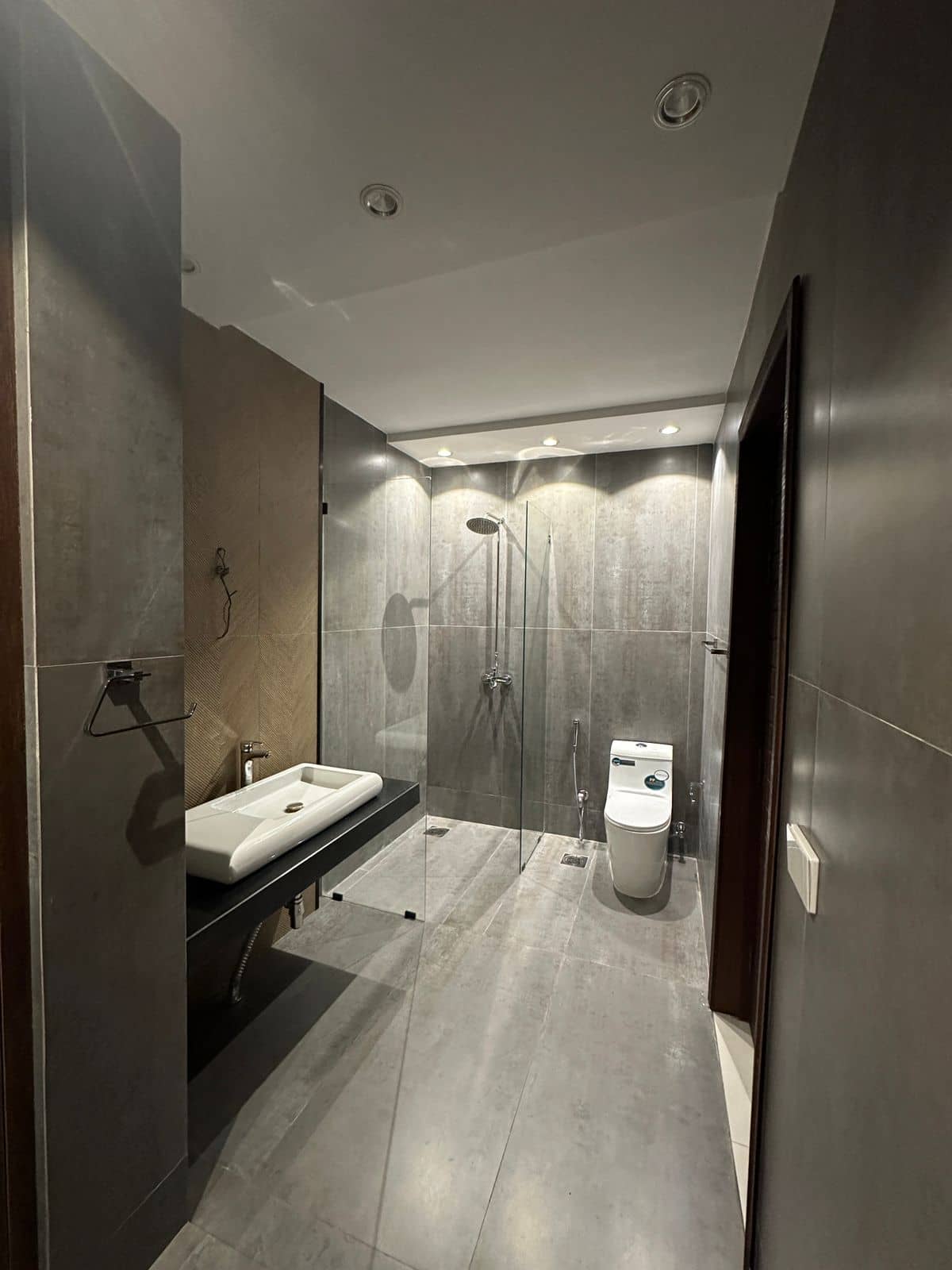 Brand New 10 Marla Modern House for Sale in DHA Phase 7 – 70ft Road 30