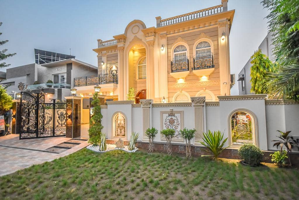 Luxury 1 Kanal (20 Marla) Fully Furnished House for Sale in DHA Phase 6 1