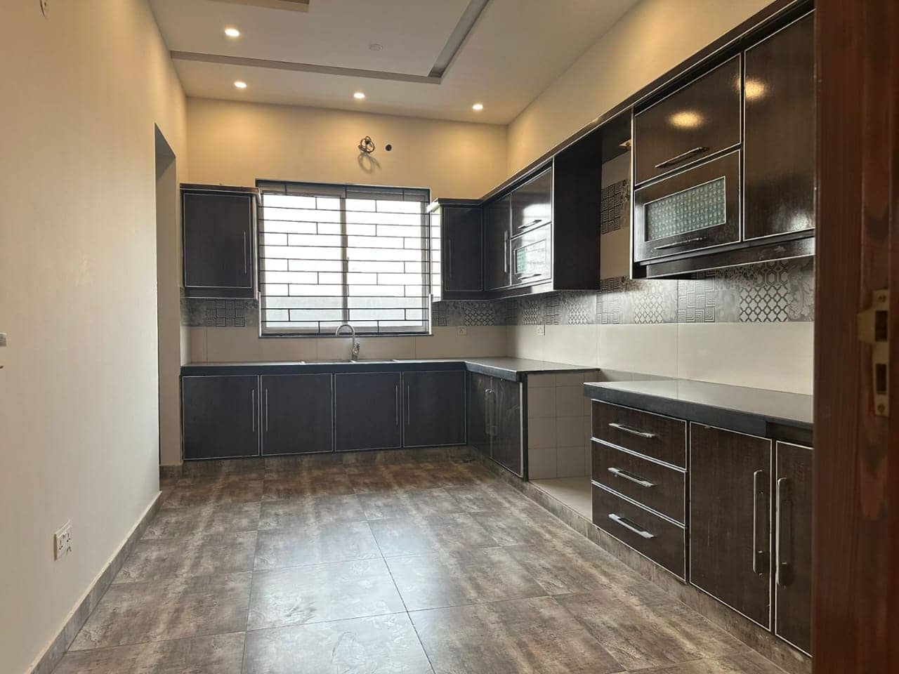 Brand New 1 Kanal (20 Marla) House for Sale in DHA Phase 7 – Straight-Line Design 15