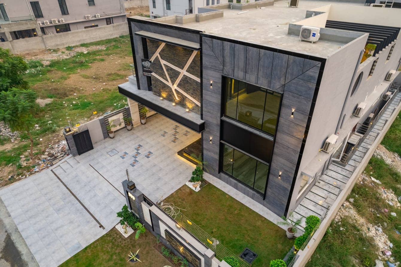 Brand New 1 Kanal (20 Marla) House for Sale in DHA Phase 7 – Open Veranda 3