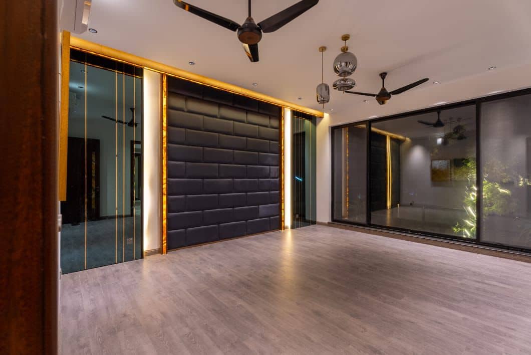 Brand New 1 Kanal (20 Marla) House for Sale in DHA Phase 3 38