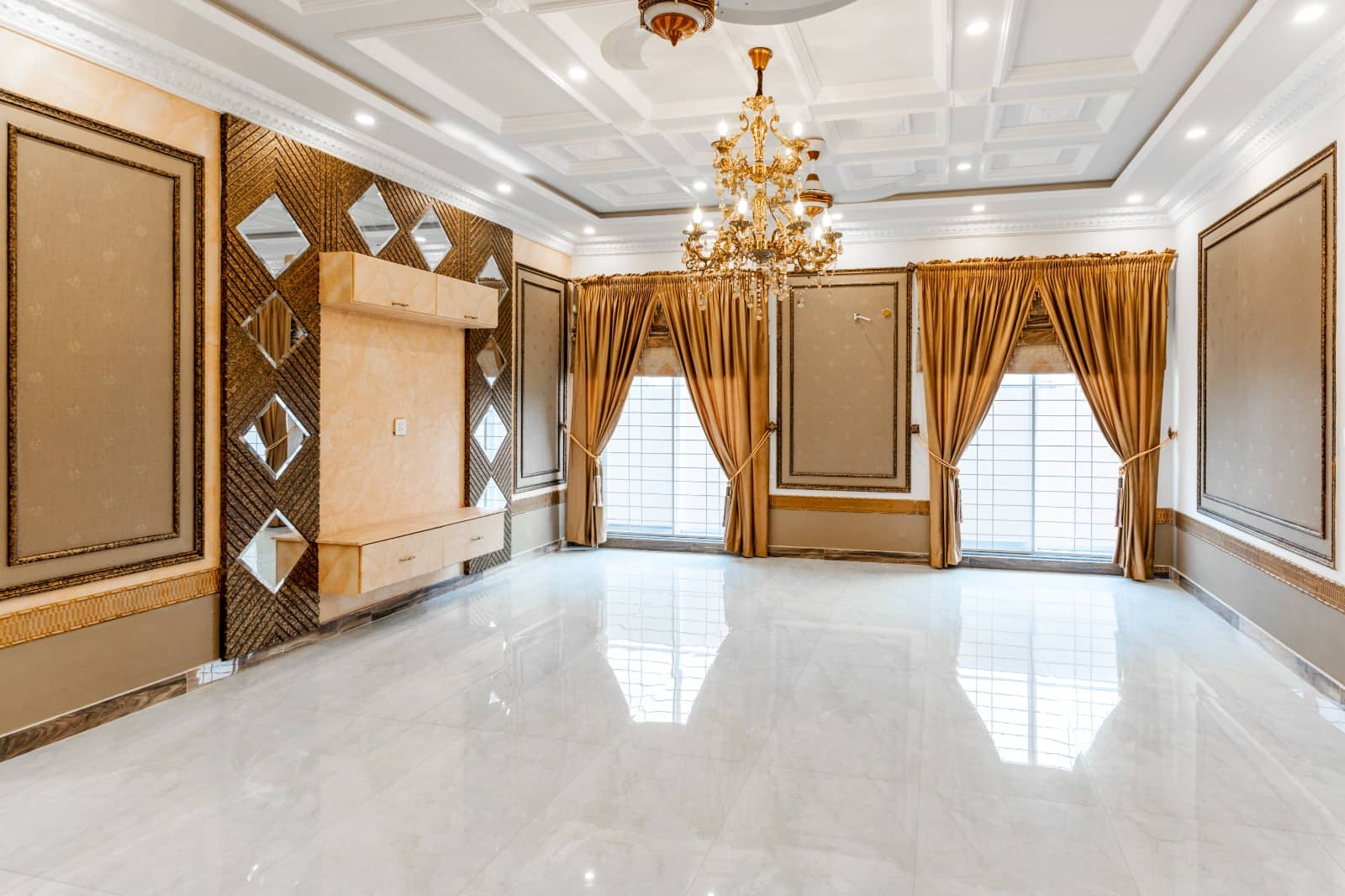 Brand New 1 Kanal (20 Marla) Semi-Furnished House for Sale in DHA Phase 6 – Full Basement 4