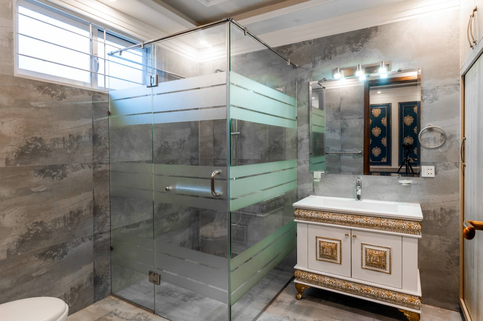 Brand New 1 Kanal (20 Marla) Semi-Furnished House for Sale in DHA Phase 6 – Full Basement 45