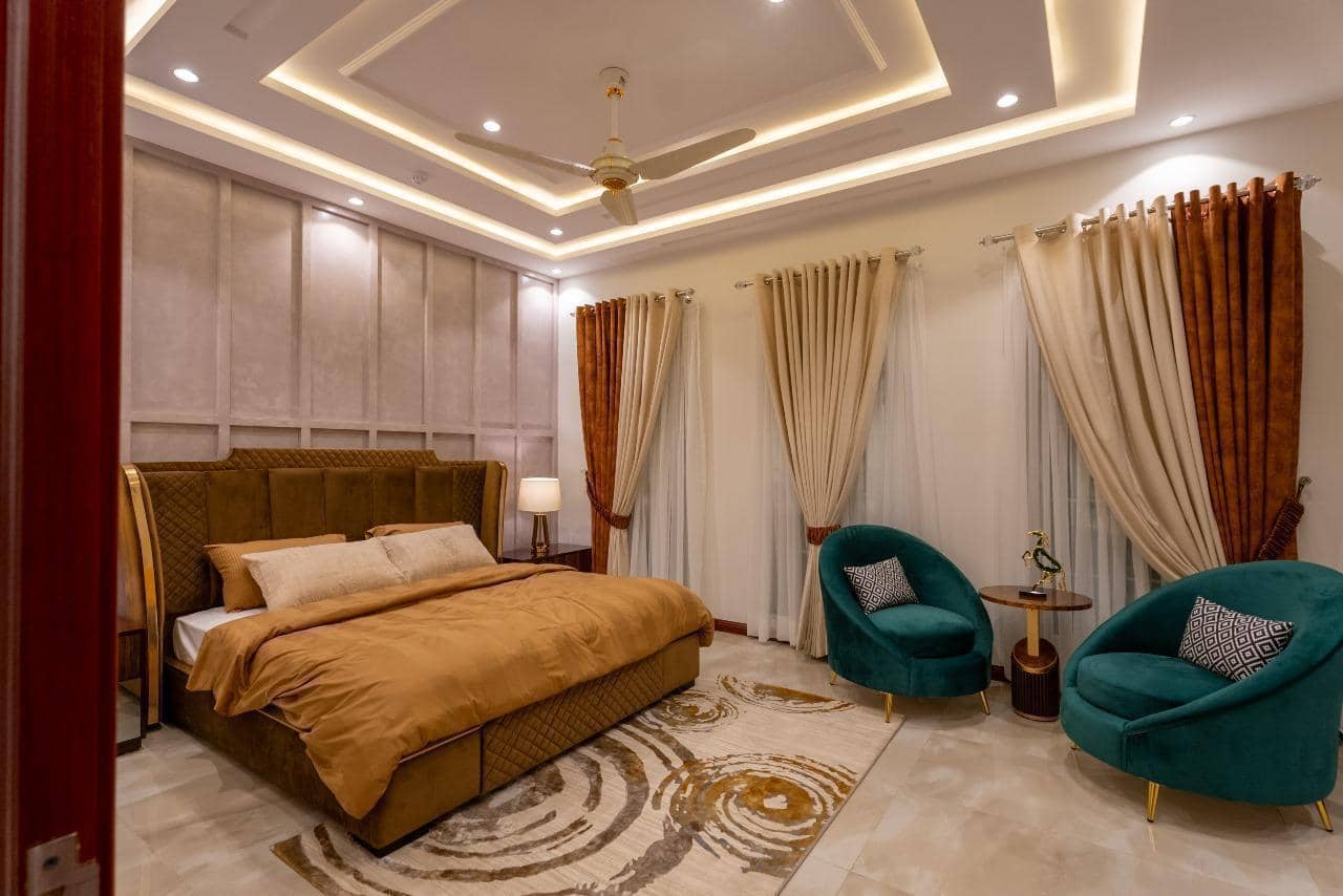 Brand New 1 Kanal Furnished House for Sale in DHA Phase 7, Lahore – 5 Beds, Servant Quarters, CCTV, Lawn 7