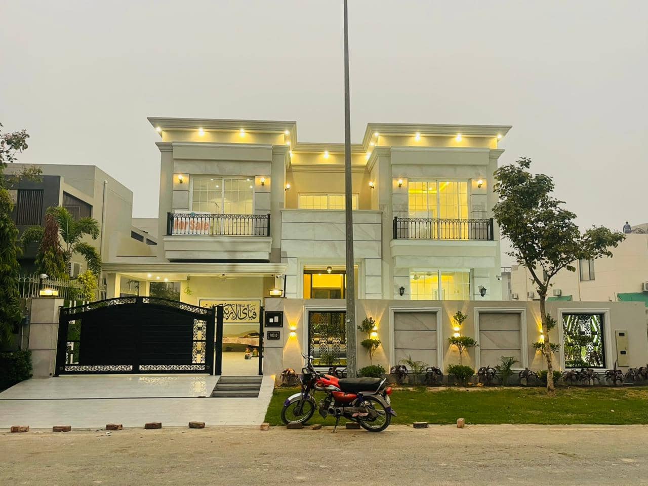 1 Kanal Modern Family Home – DHA Phase 6, Lahore 1