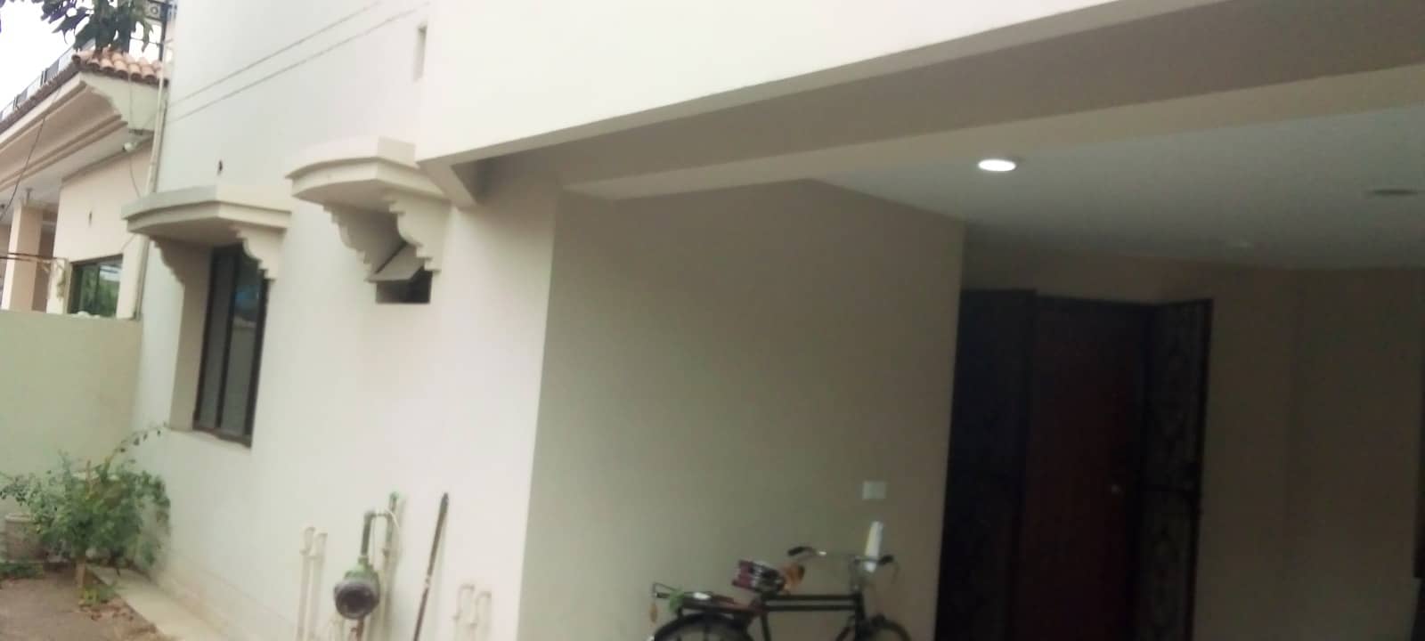 10 Marla Used House for Sale in DHA Phase 4 Lahore 4