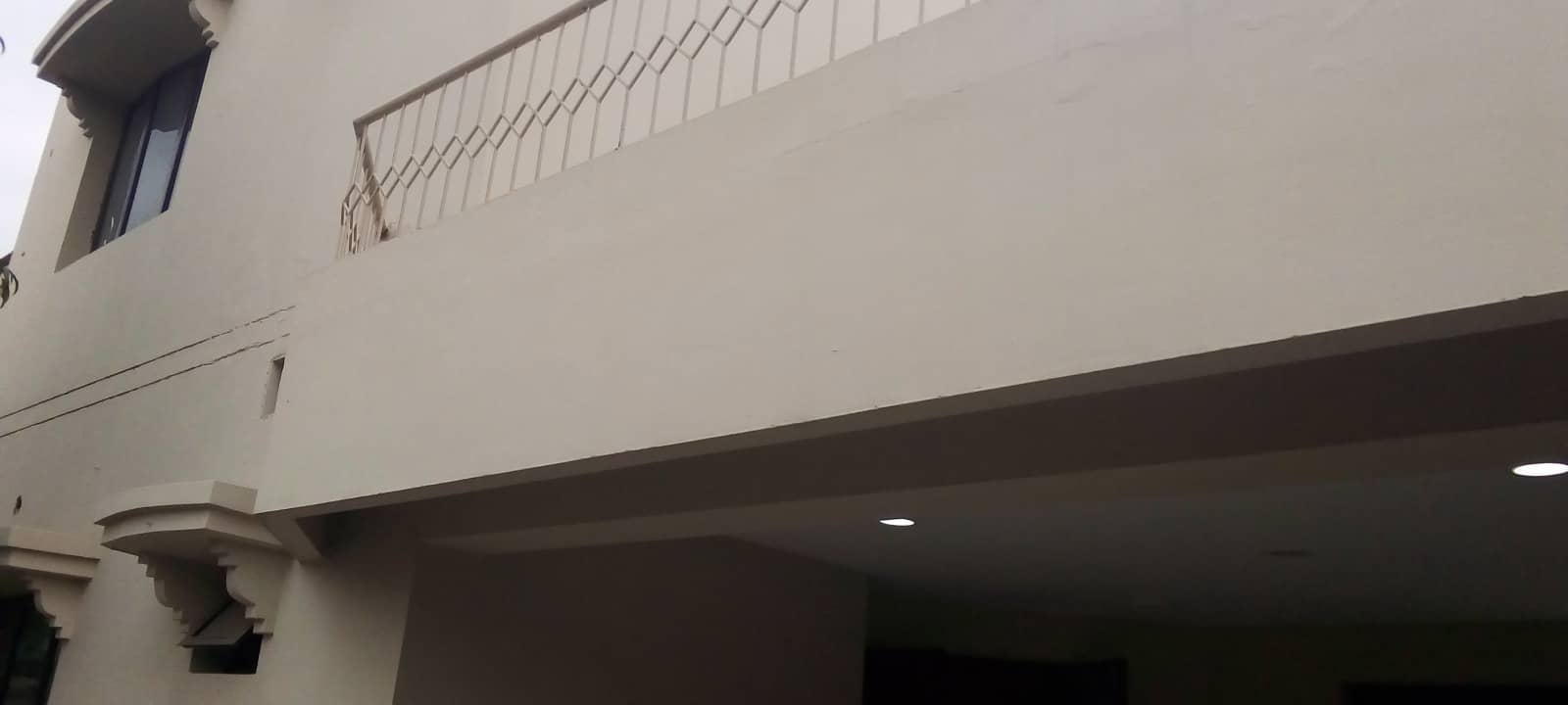 10 Marla Used House for Sale in DHA Phase 4 Lahore 6