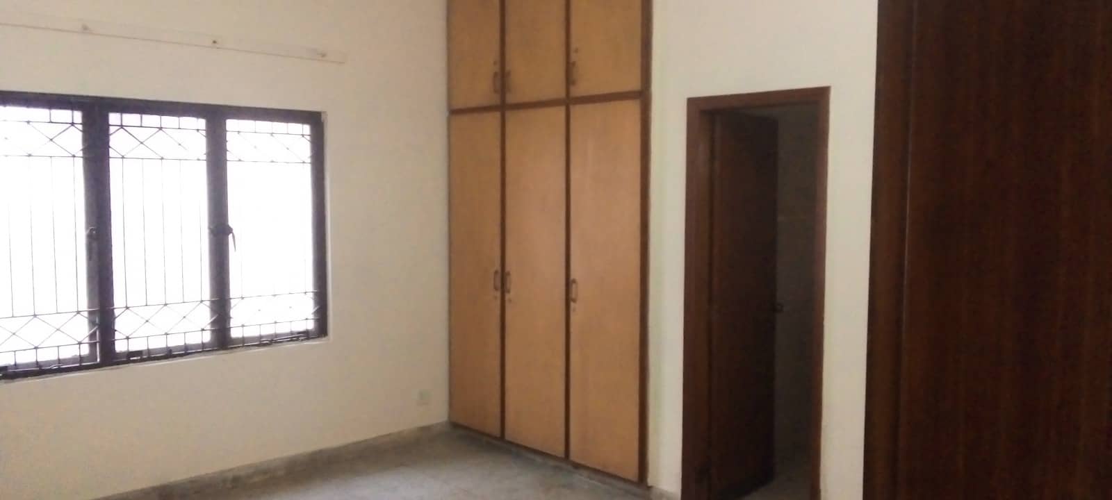 10 Marla Used House for Sale in DHA Phase 4 Lahore 11