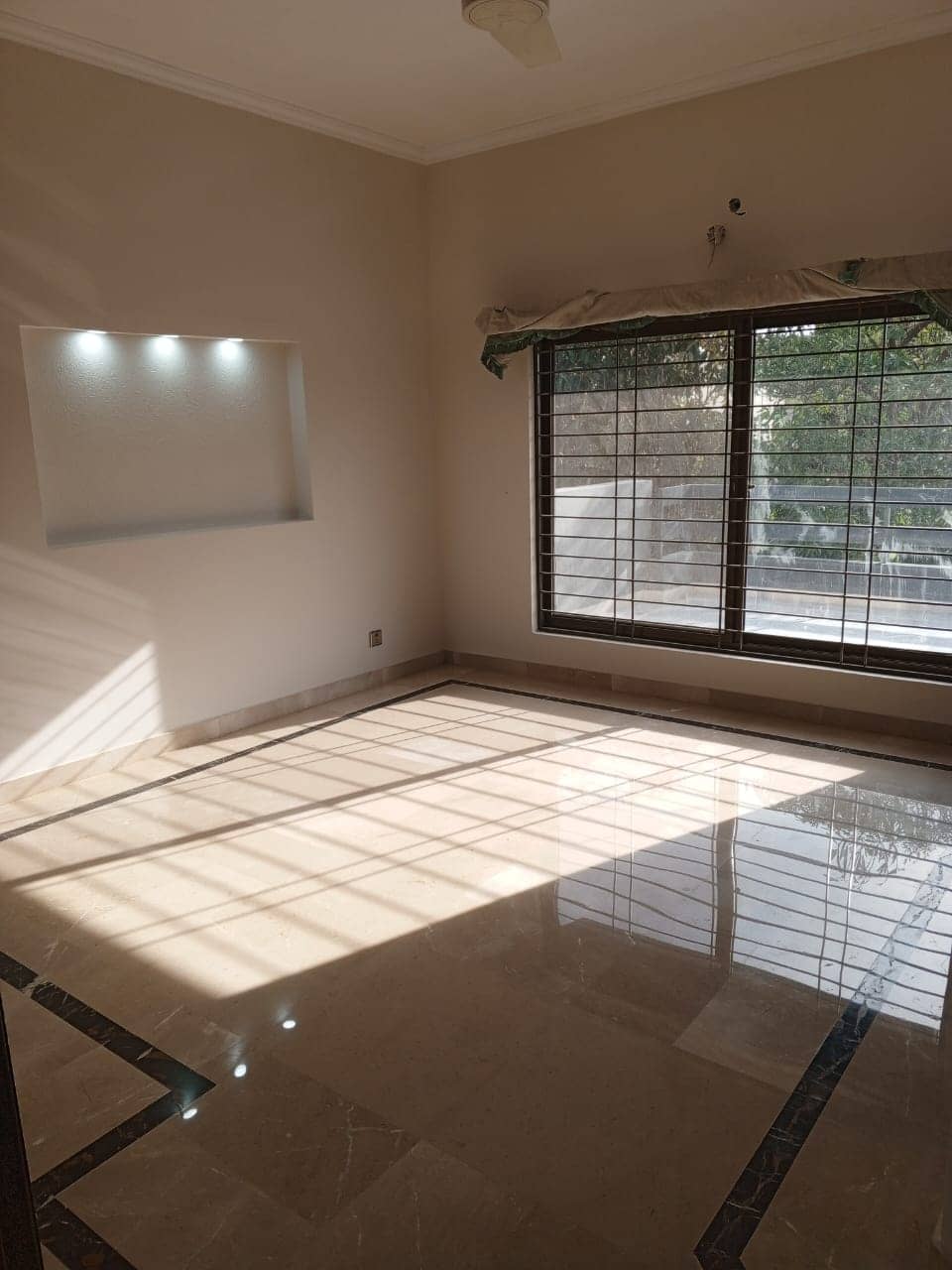 10 Marla Old House for Sale in DHA Phase 6 Lahore 3