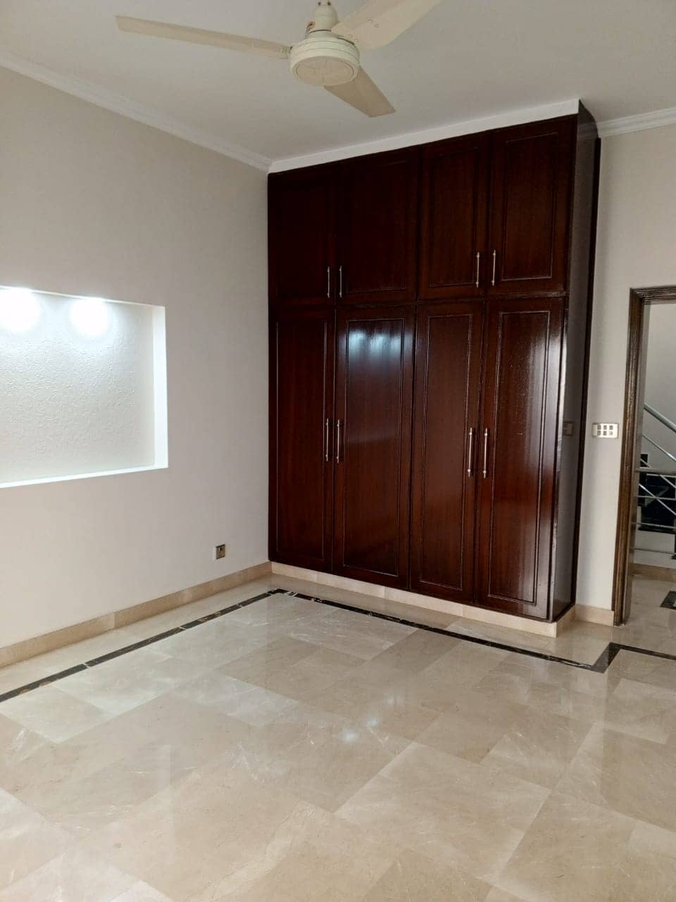 10 Marla Old House for Sale in DHA Phase 6 Lahore 15