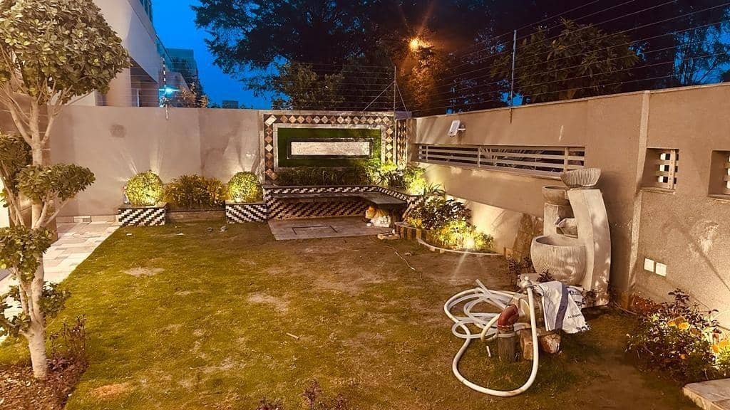 1 Kanal Semi-Furnished 6-Bed Luxury Home – DHA Phase 6, Lahore 4