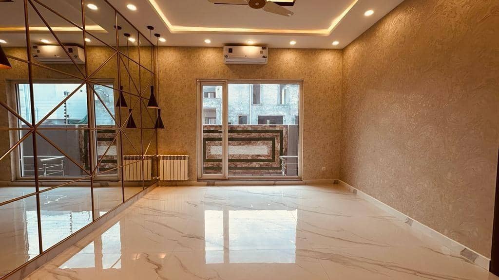1 Kanal Semi-Furnished 6-Bed Luxury Home – DHA Phase 6, Lahore 10