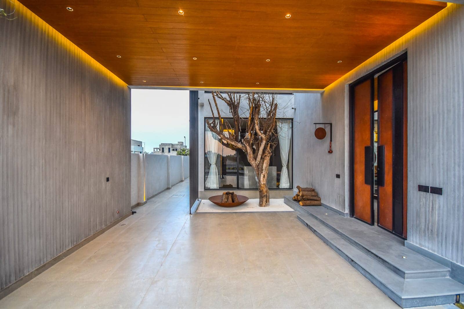 1 Kanal Fully Furnished Home with Basement – DHA Phase 7, Lahore 6