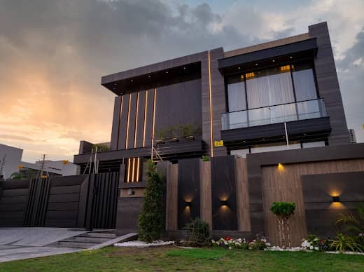 Fully Furnished 1 Kanal (20 Marla) Luxury House for Sale in DHA Phase 6 3