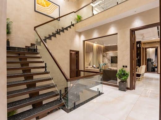 Fully Furnished 1 Kanal (20 Marla) Luxury House for Sale in DHA Phase 6 4