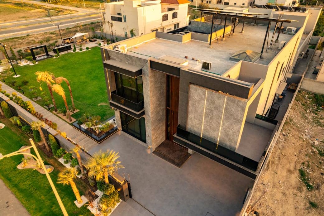 Ultra Luxury 3 Kanal Smart Home for Sale in DHA Phase 7 Lahore 16